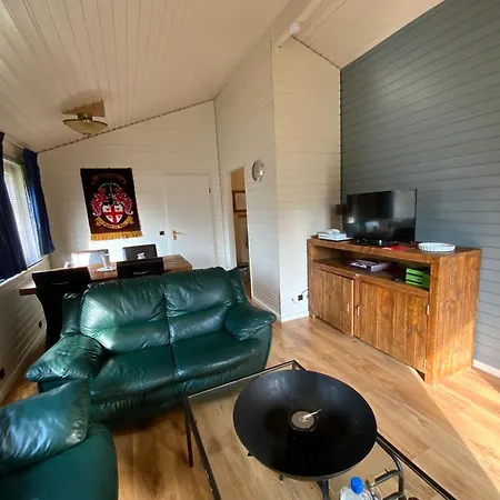 Bungalow On Holidaypark Keybox Starlink Wifi Smarttv Airco Heater Woods Pittoresque Town Lidl Restaurant P Max 2 Cars *